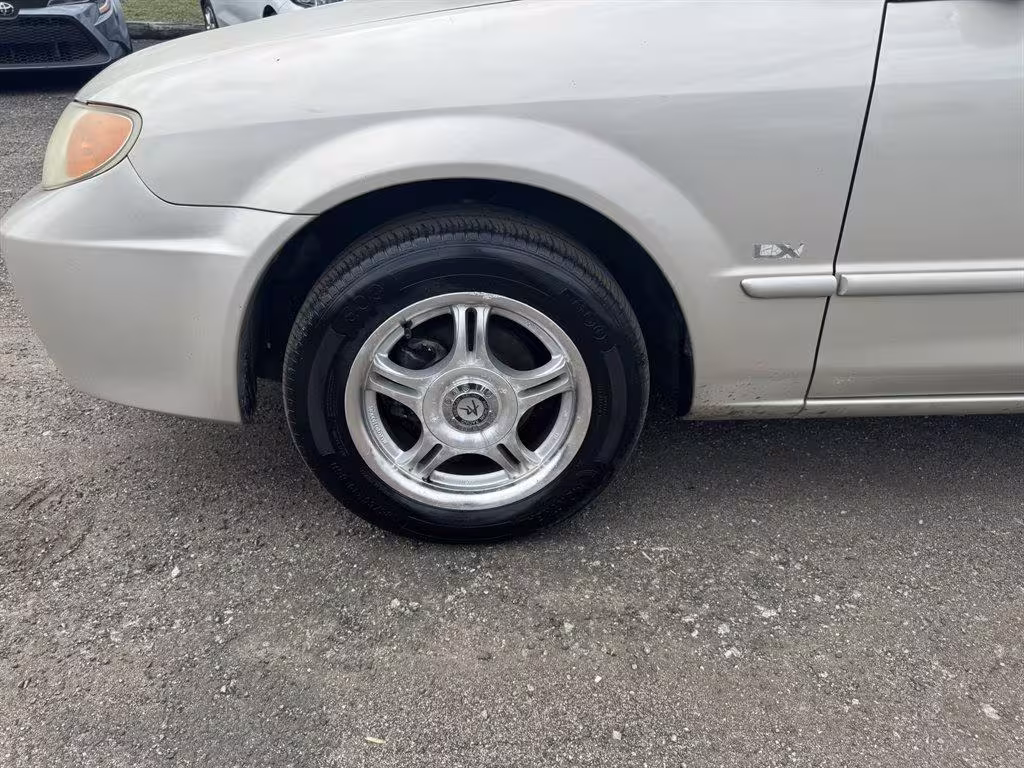 2001 Mazda Protege - JM1BJ222210419274 - Image #30