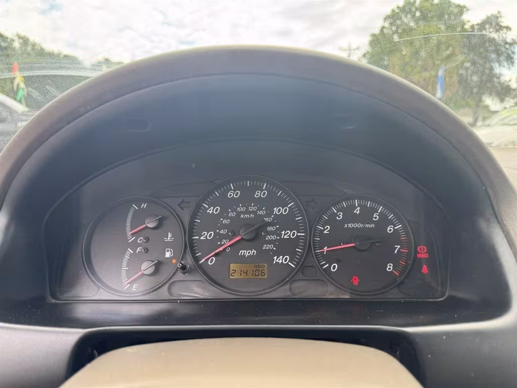 2001 Mazda Protege - JM1BJ222210419274 - Image #10