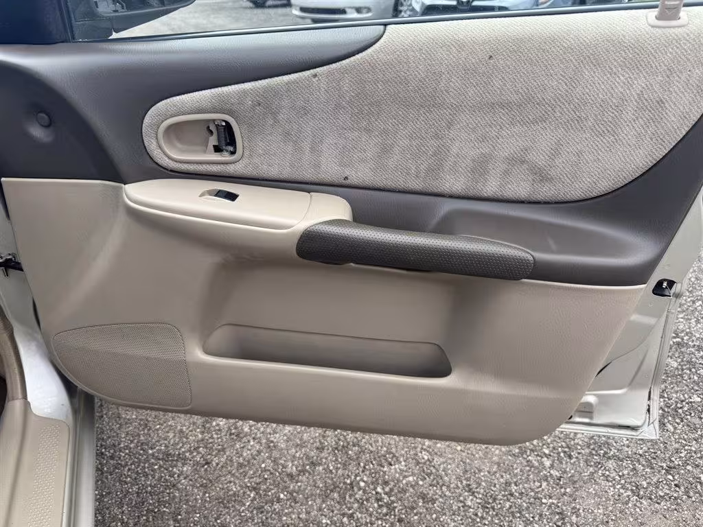 2001 Mazda Protege - JM1BJ222210419274 - Image #24