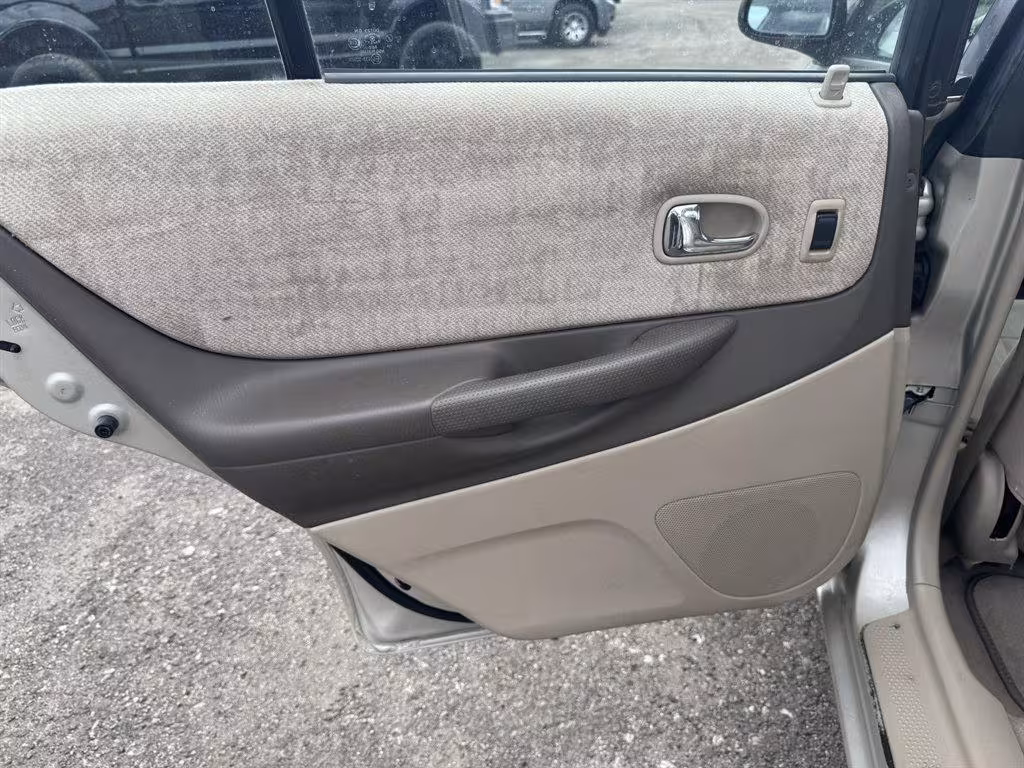 2001 Mazda Protege - JM1BJ222210419274 - Image #20