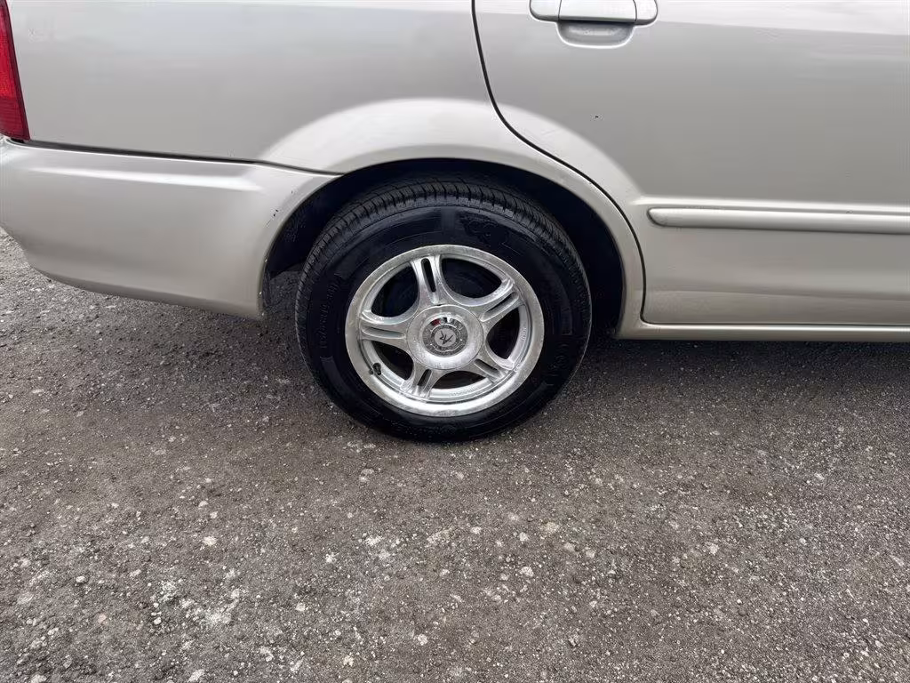 2001 Mazda Protege - JM1BJ222210419274 - Image #28